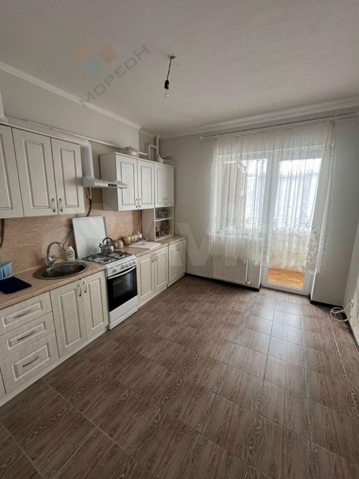 2-комн квартира Чапаева ул, 90