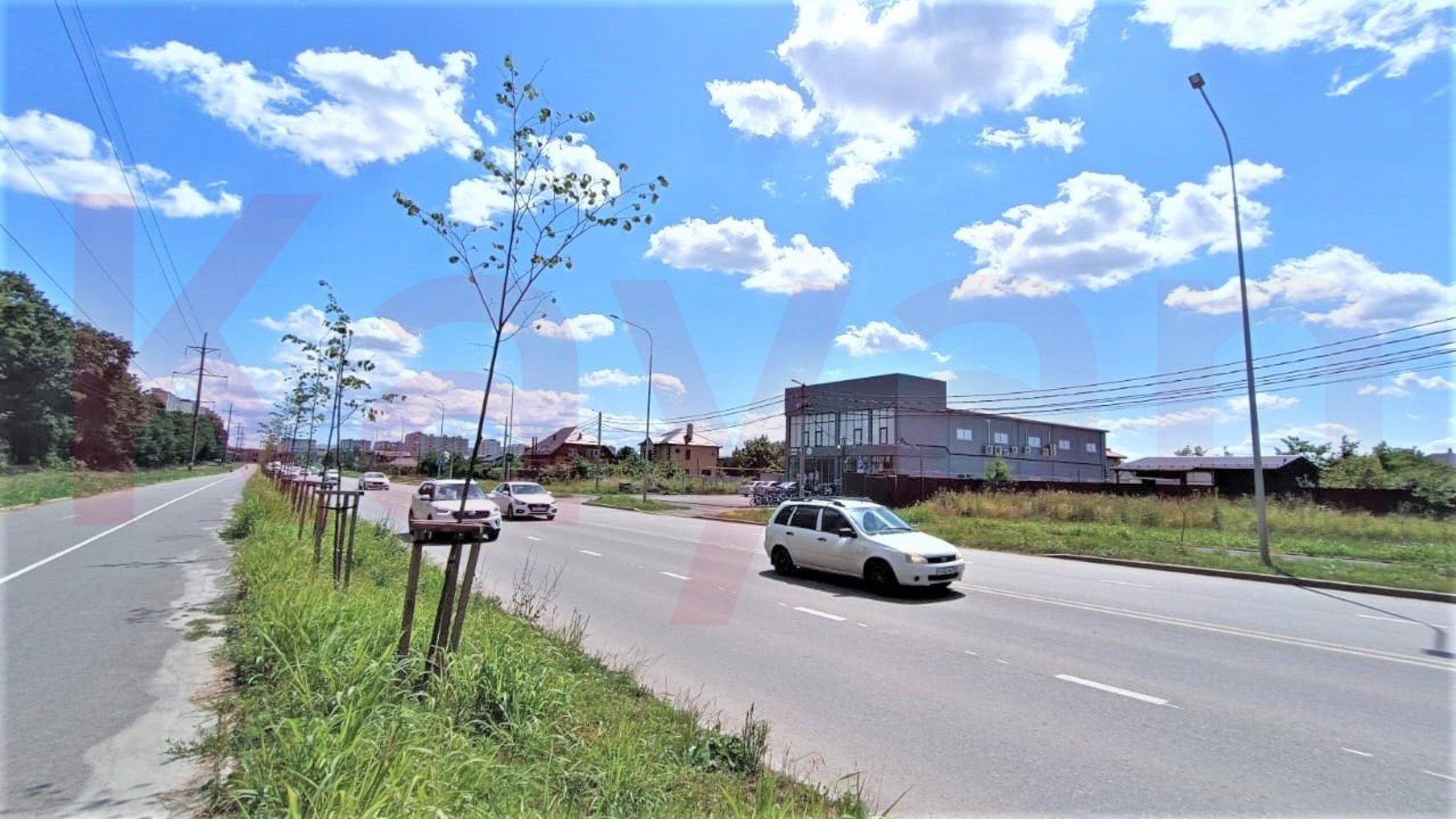 Купить торговое помещение за 160 000 000 рублей на Батуринская ул.