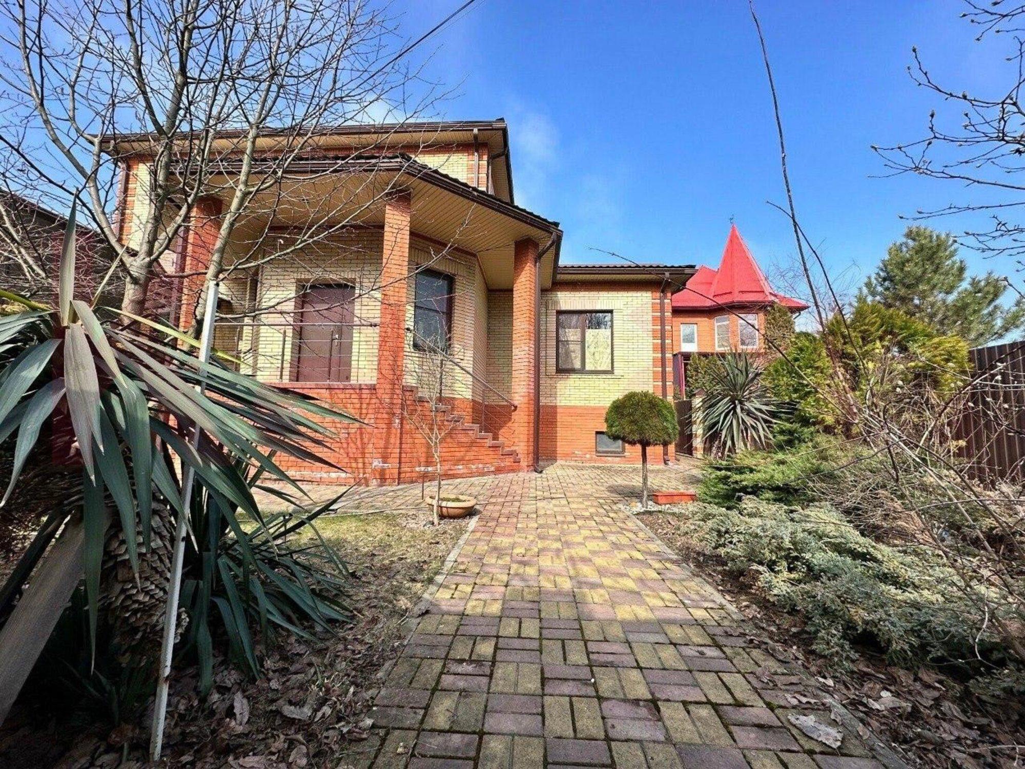 Купить дачу, дом, коттедж за 26 000 000 рублей на Столбовая ул.