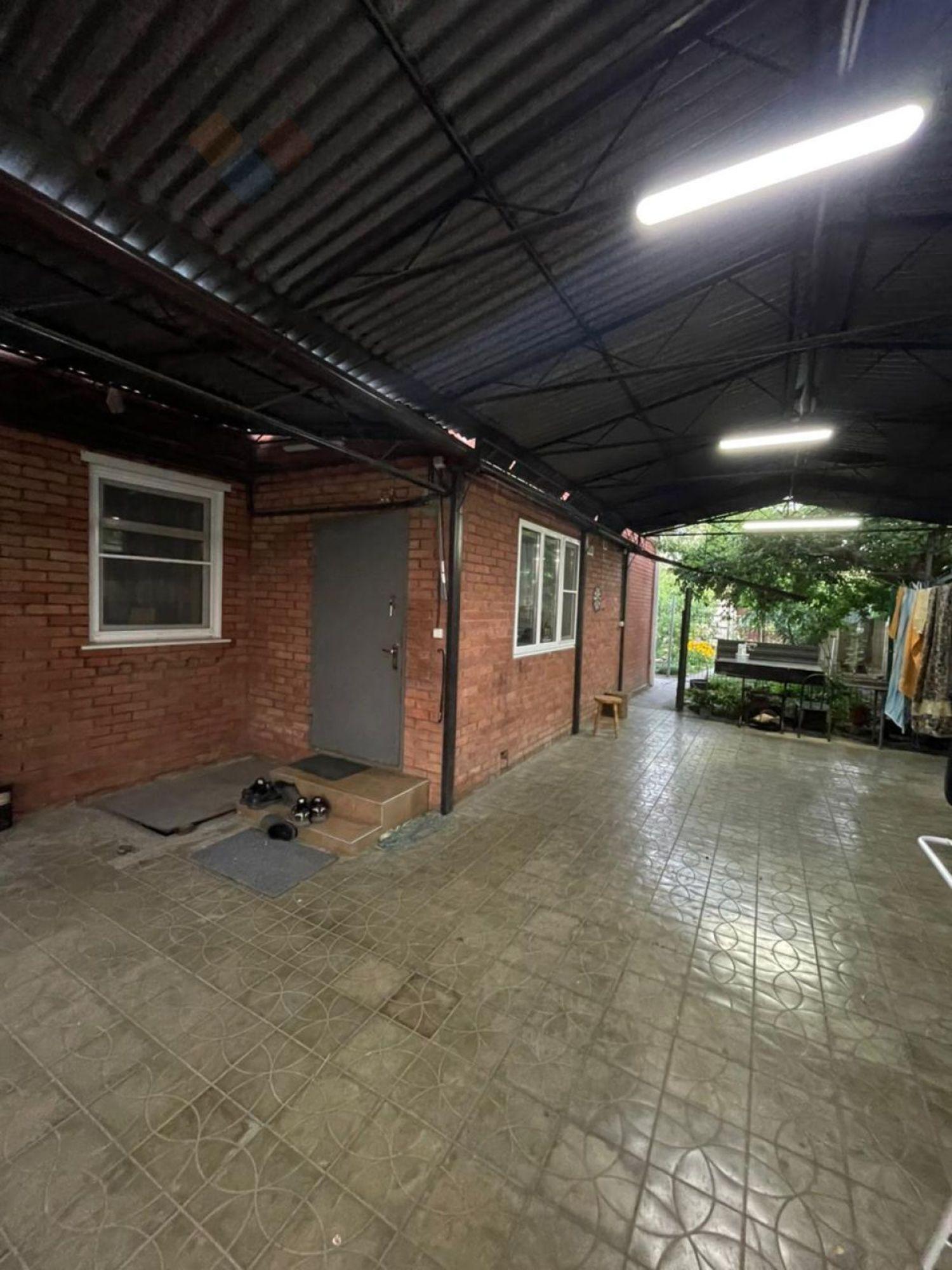 Купить дачу, дом, коттедж за 34 000 000 рублей на 3-я Линия ул, 152