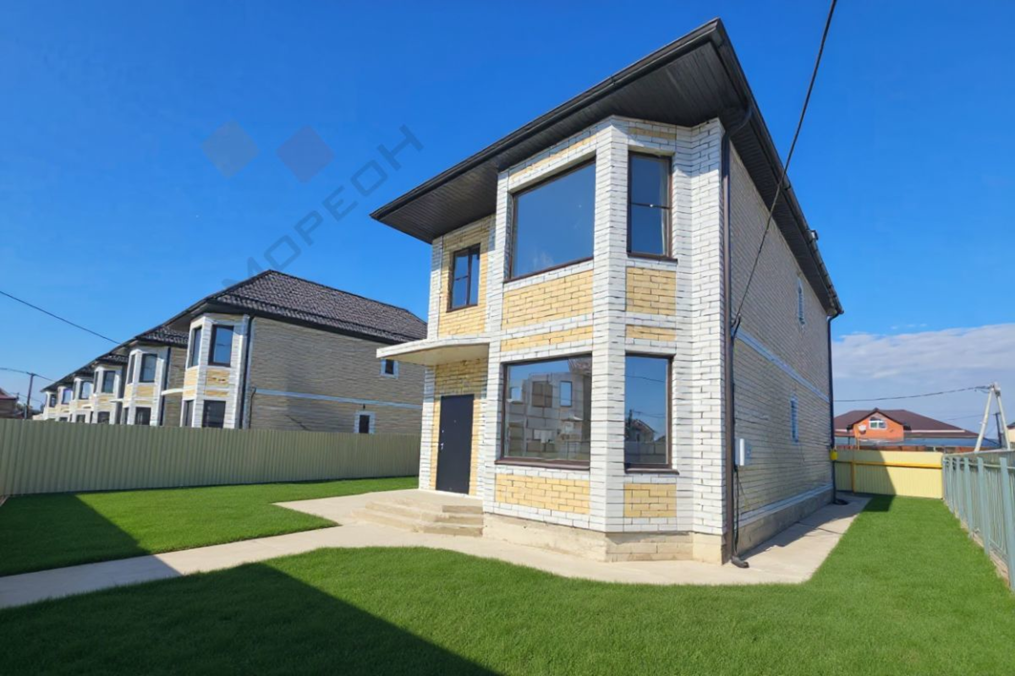 Купить дачу, дом, коттедж за 12 000 000 рублей на Комарова В.М. ул (Российский п), 37