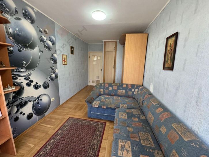 3-комн квартира Кореновская ул, 11