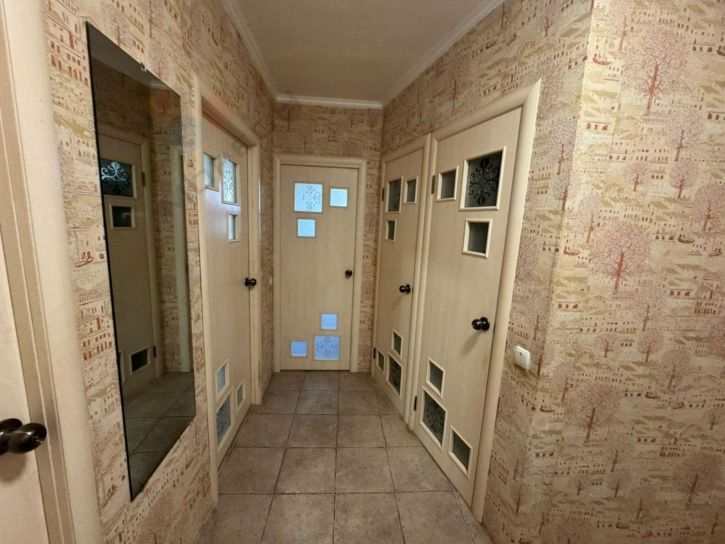 3-комн квартира Кореновская ул, 11