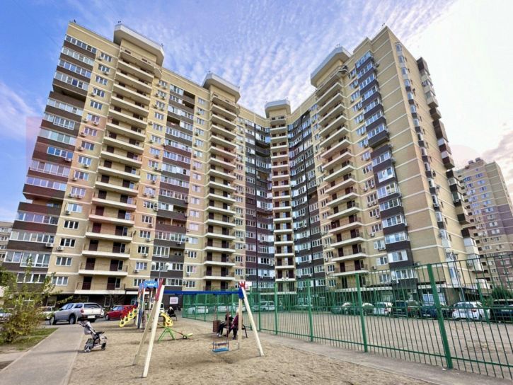 2-комн квартира Российская ул.