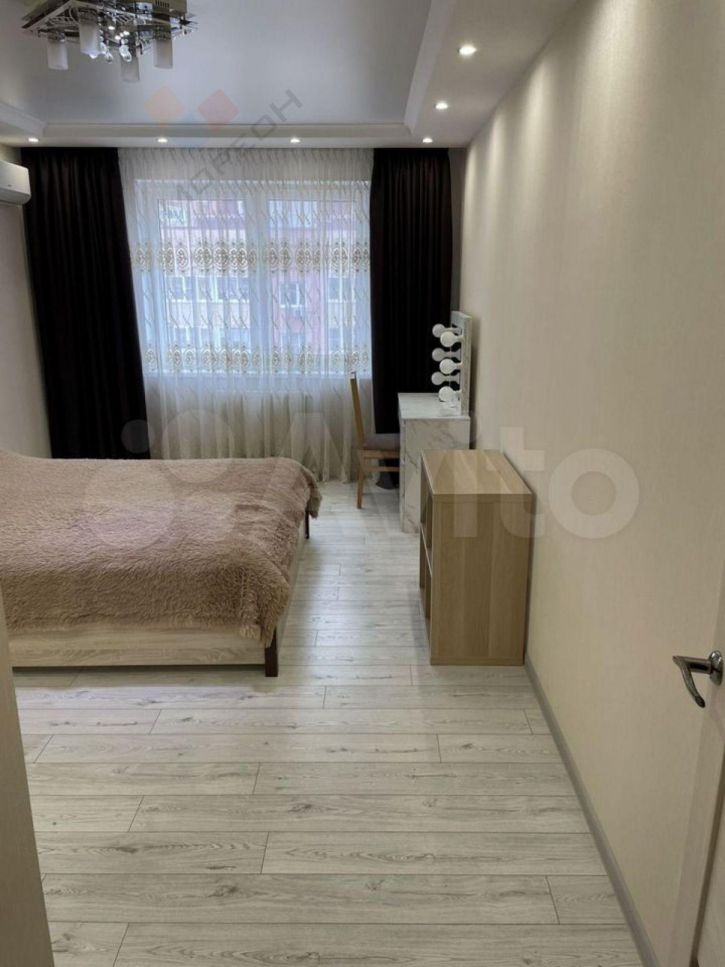 2-комн квартира Героя Сарабеева ул, 7