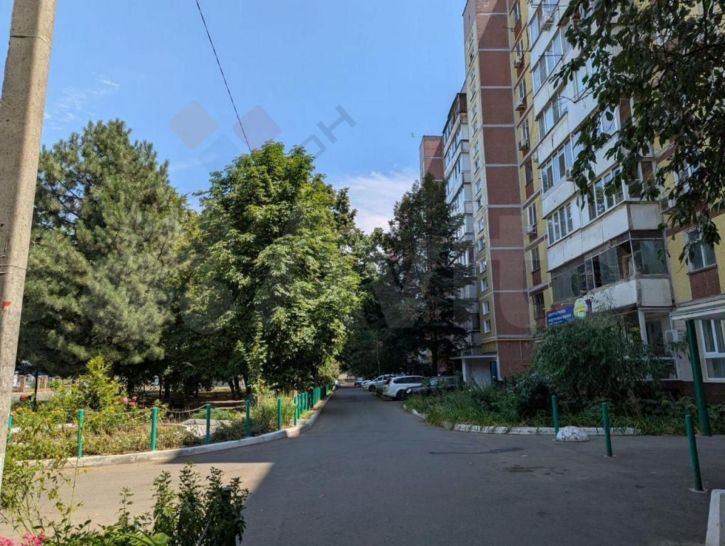 3-комн квартира Уральская ул, 172