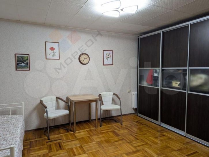 3-комн квартира Уральская ул, 172