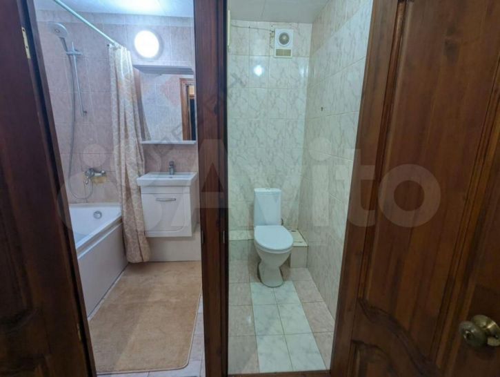 3-комн квартира Уральская ул, 172