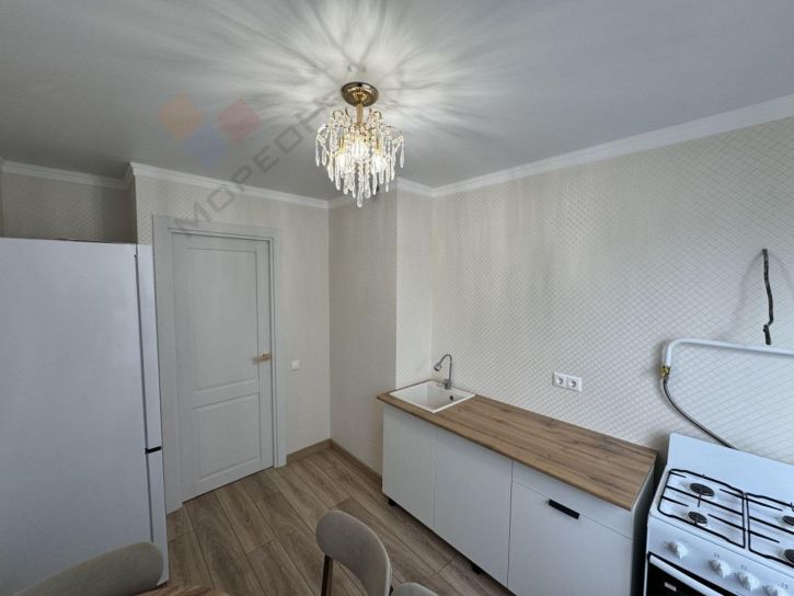 2-комн квартира Тургенева ул, 207