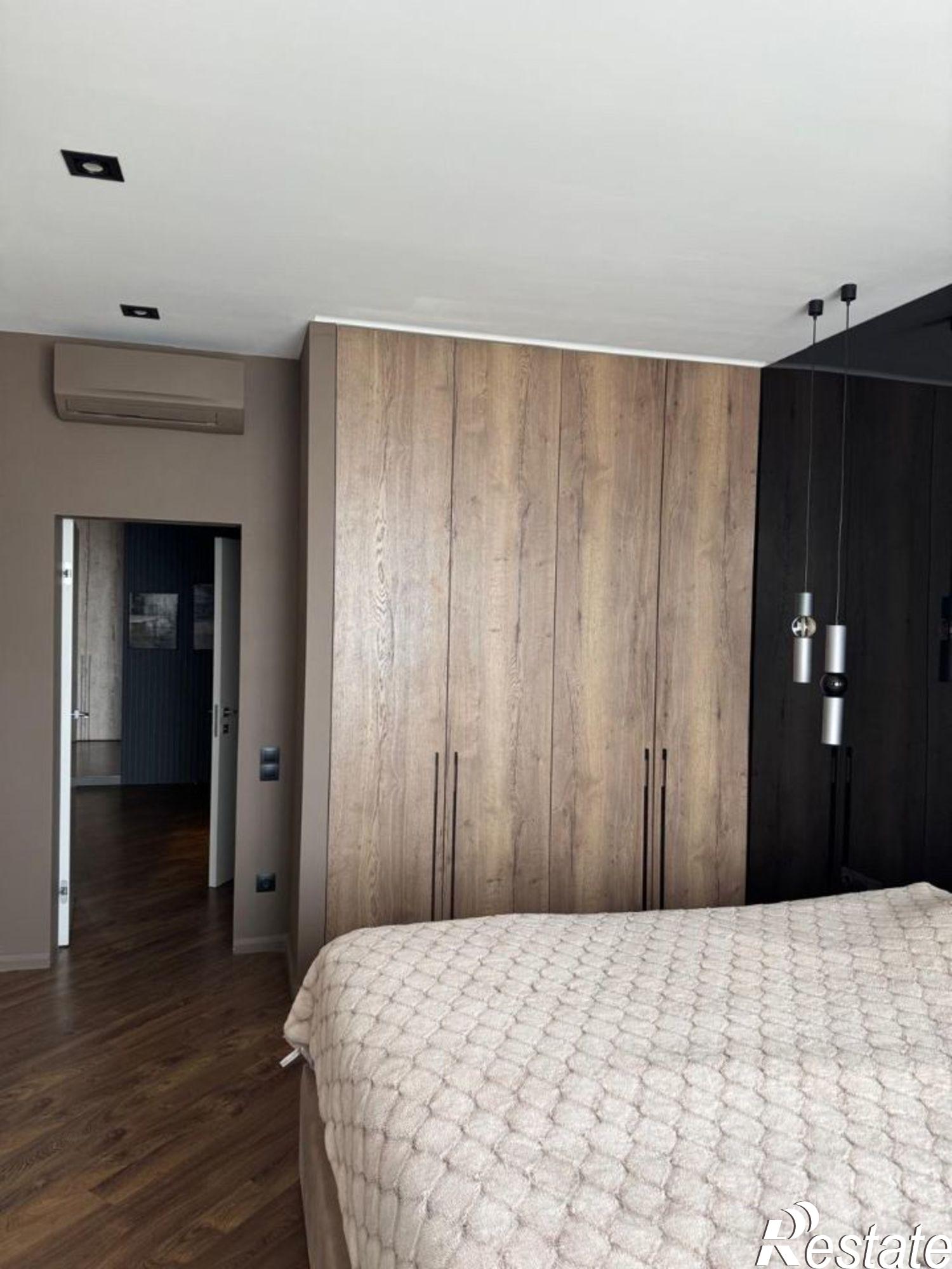 Сдать квартиру за 130 000 рублей на улица Николая Кондратенко, 6 к1