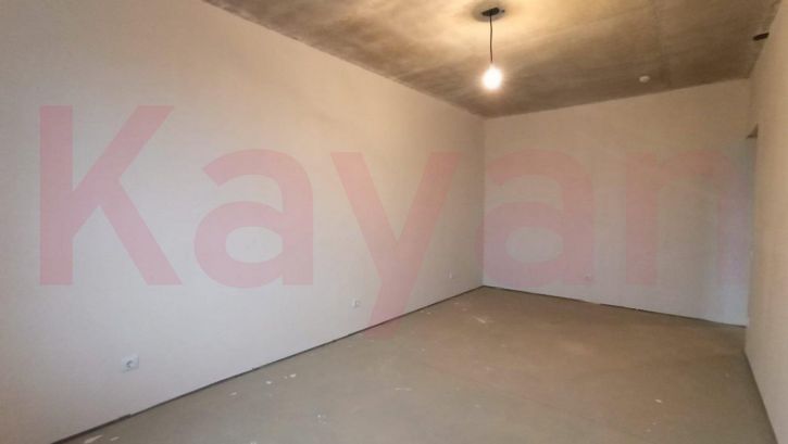 3-комн квартира 2-я Российская ул.