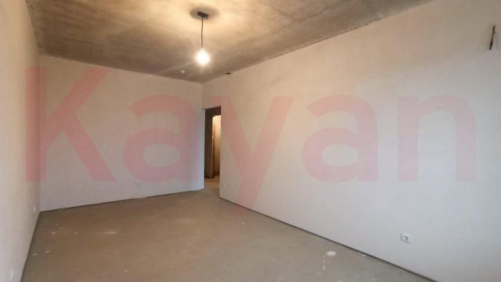 3-комн квартира 2-я Российская ул.