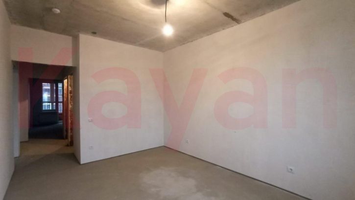 3-комн квартира 2-я Российская ул.