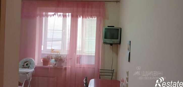 2-комн квартира пр-кт им. писателя Знаменского, 5,  д. 5