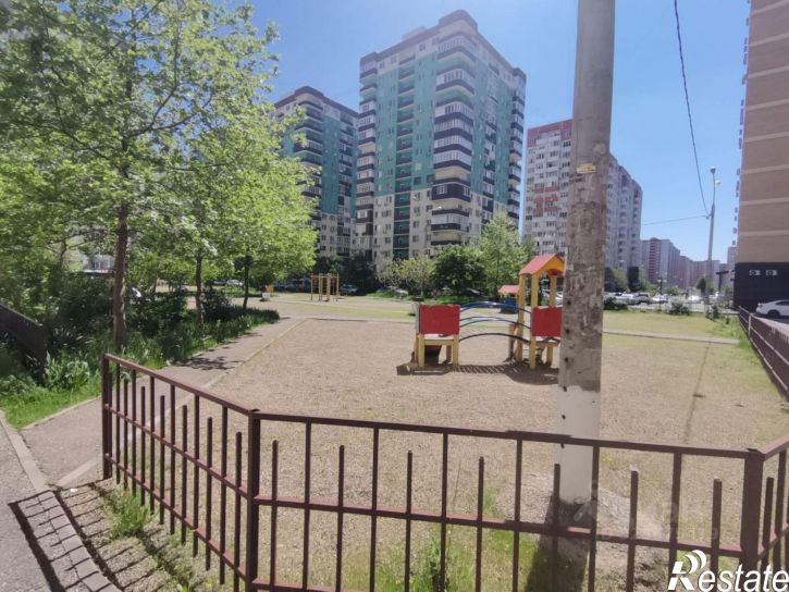 2-комн квартира ул им. 40-летия Победы, 99,  д. 99