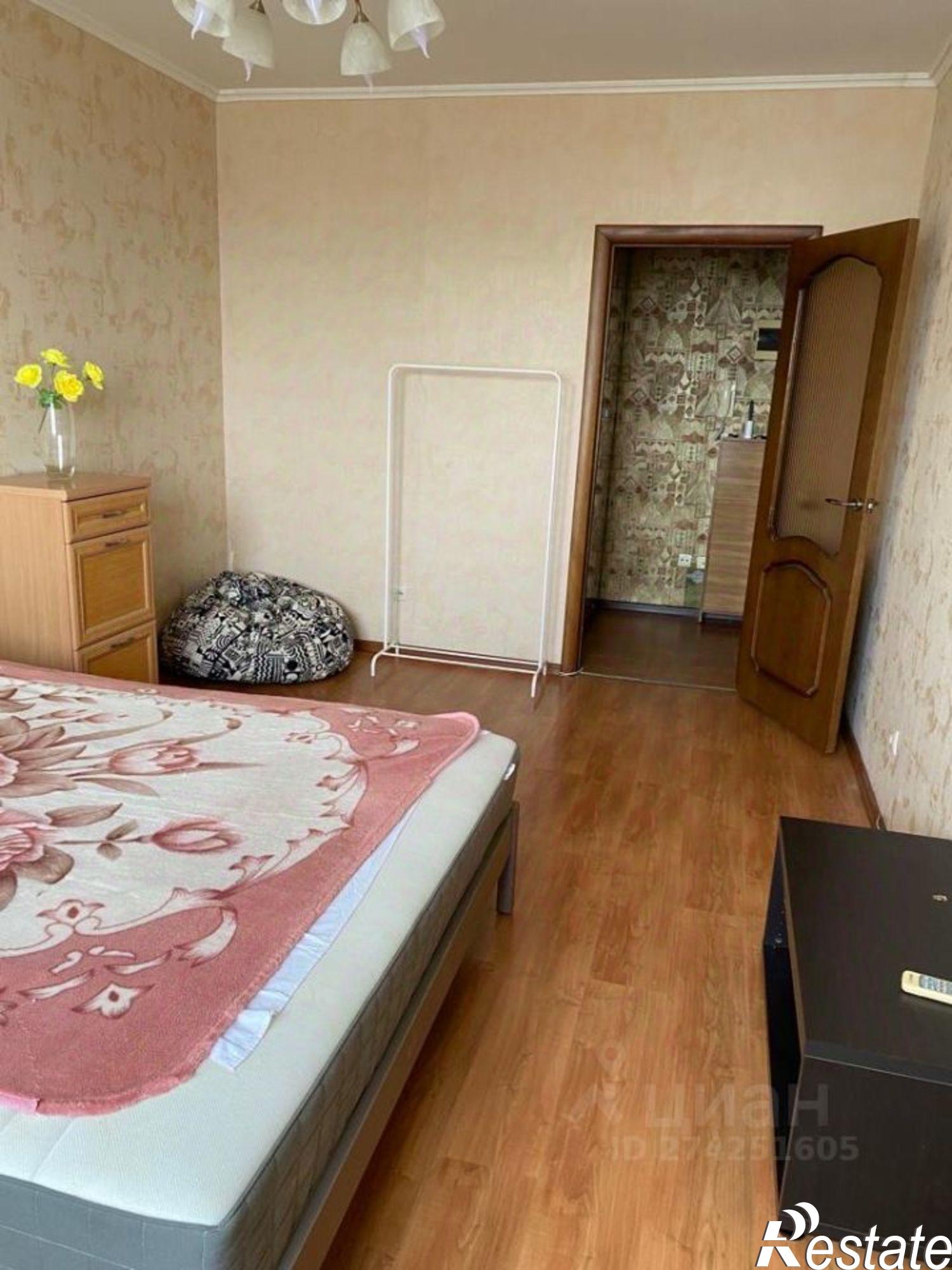 Сдать квартиру за 32 000 рублей на улица 70 лет Октября, 17