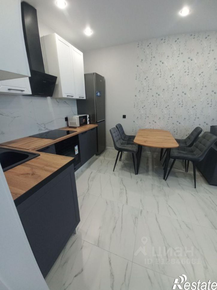 2-комн квартира ул им. Героя Ростовского, 8,  д. 8