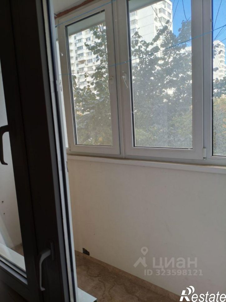 3-комн квартира ул им. Карякина, 15,  д. 15