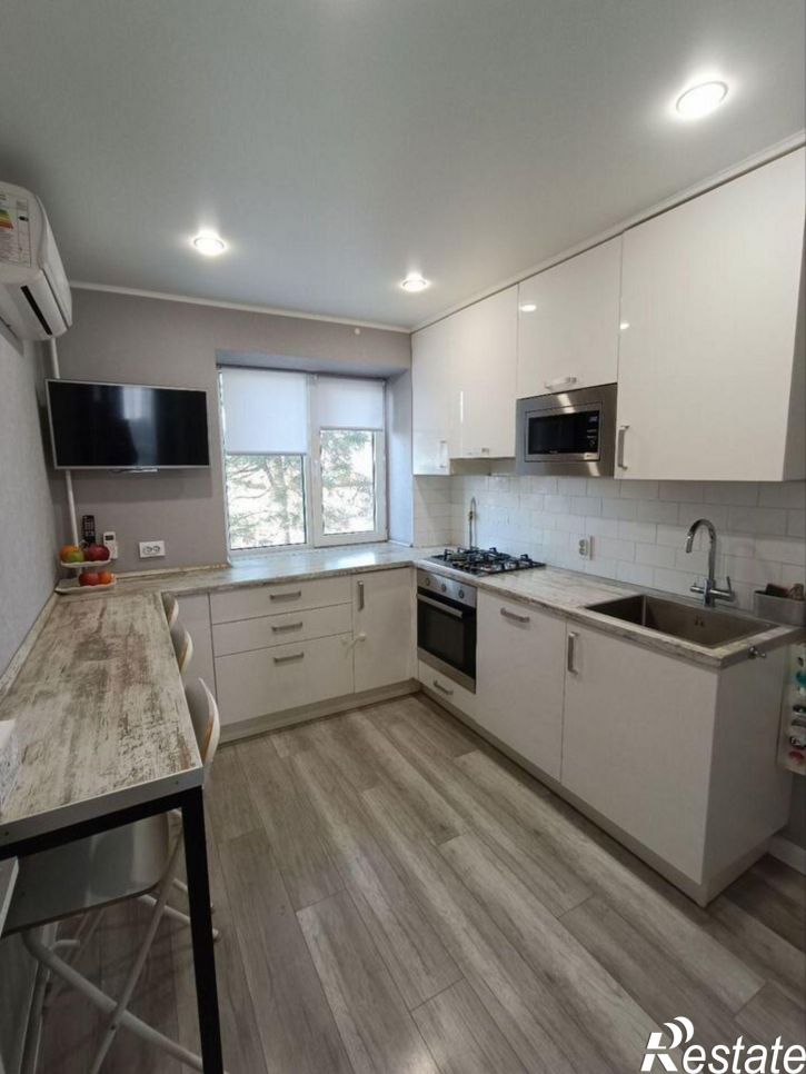 3-комн квартира Московская улица, 2/1,  д. 2/1