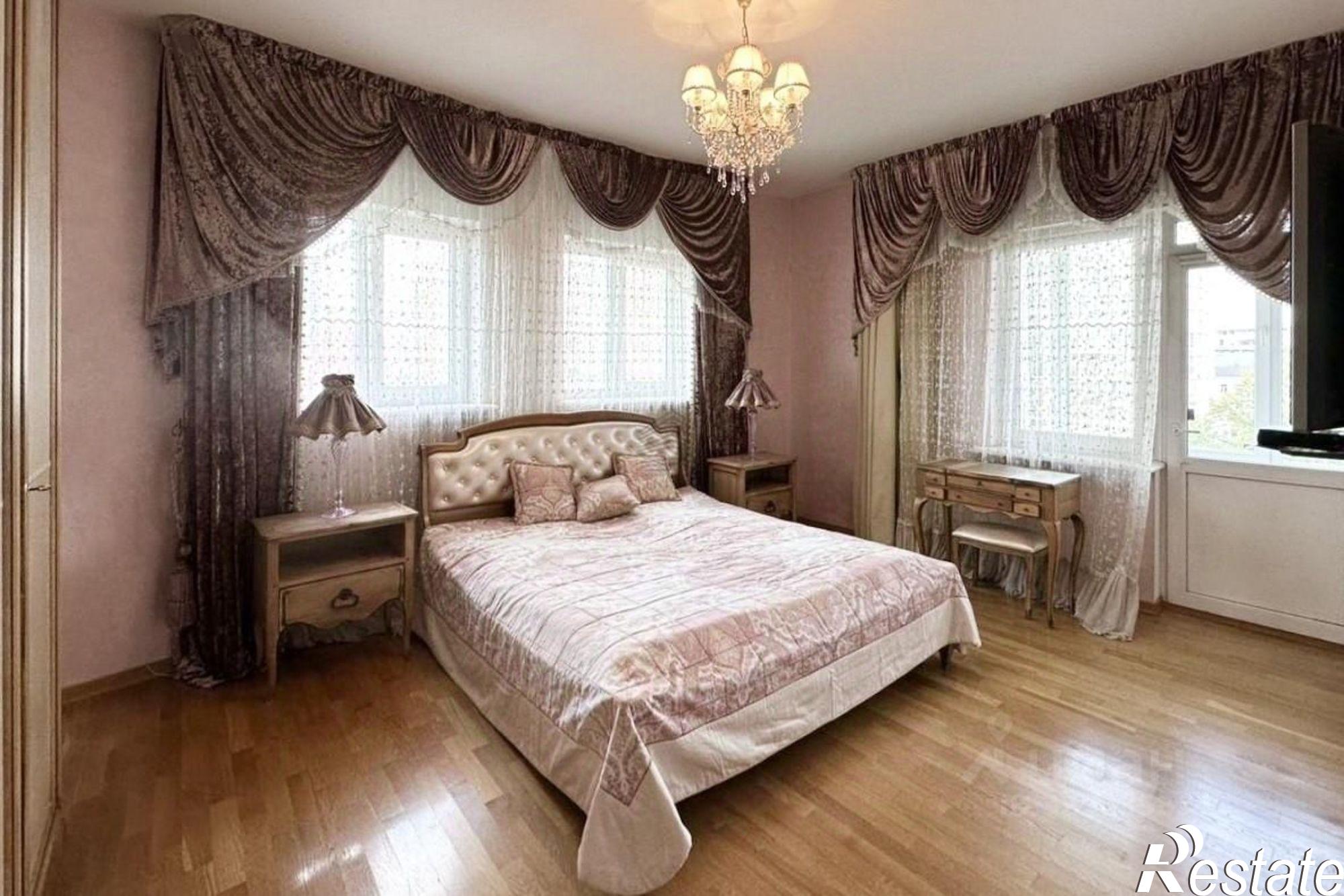 Купить квартиру за 130 000 000 рублей на ул Кубанская Набережная, 6