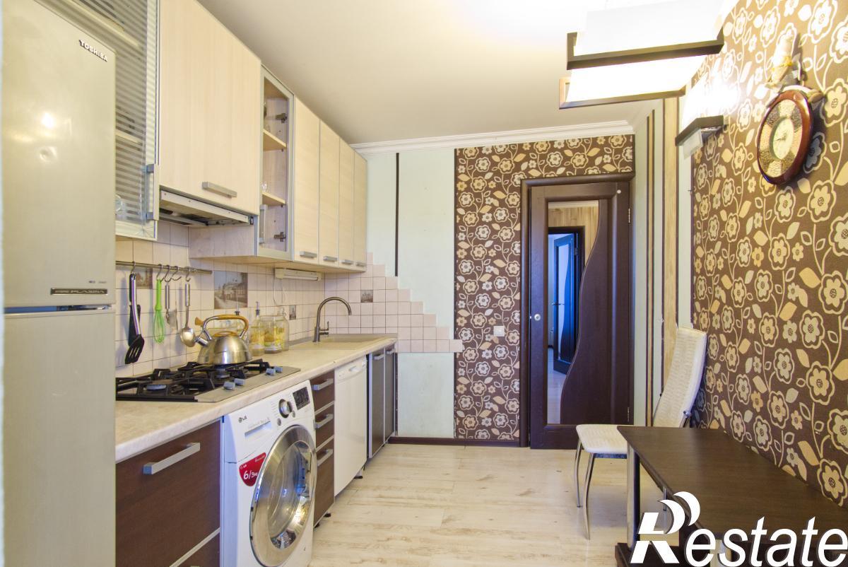 Купить квартиру за 7 800 000 рублей на Ставропольская, 221