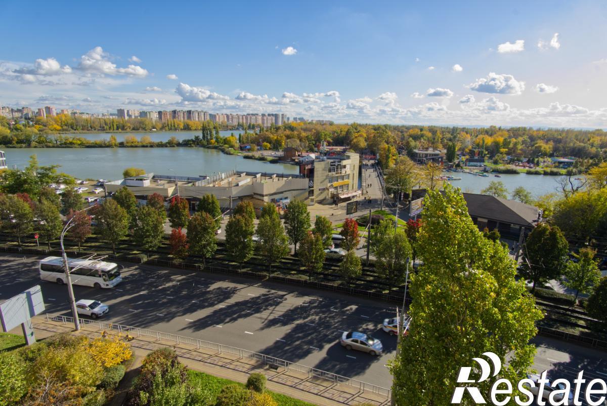 Купить квартиру за 7 800 000 рублей на Ставропольская, 221