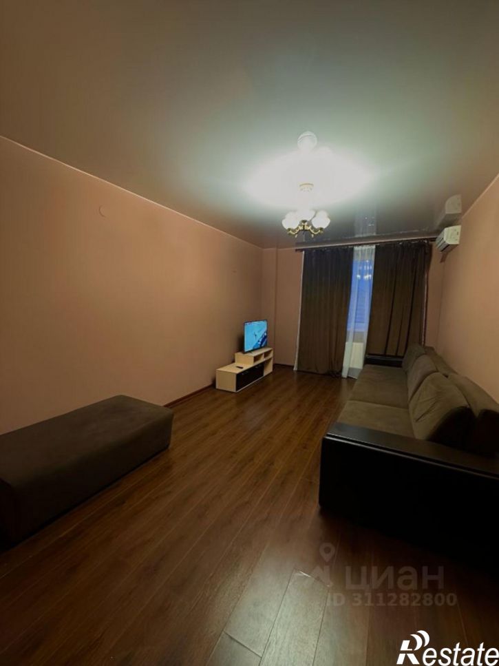 2-комн квартира улица Александра Покрышкина, 2/2,  д. 2/2