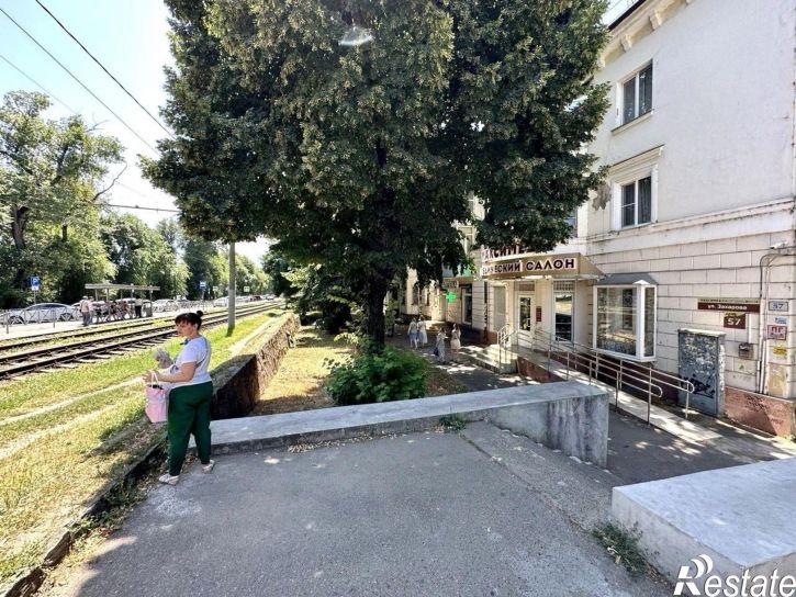 3-комн квартира улица Захарова, 57,  д. 57