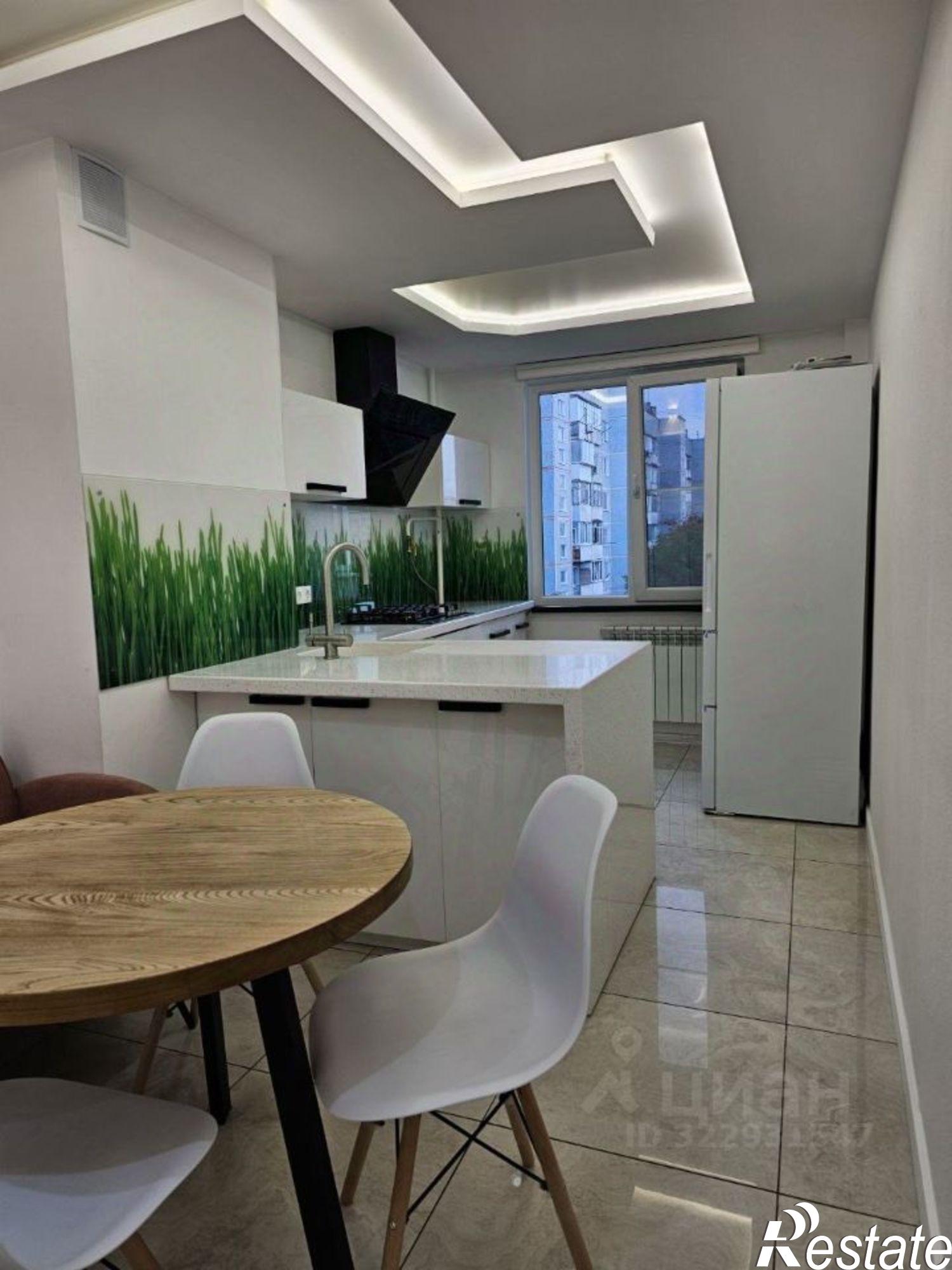 Сдать квартиру за 49 990 рублей на Симферопольская улица, 30/2