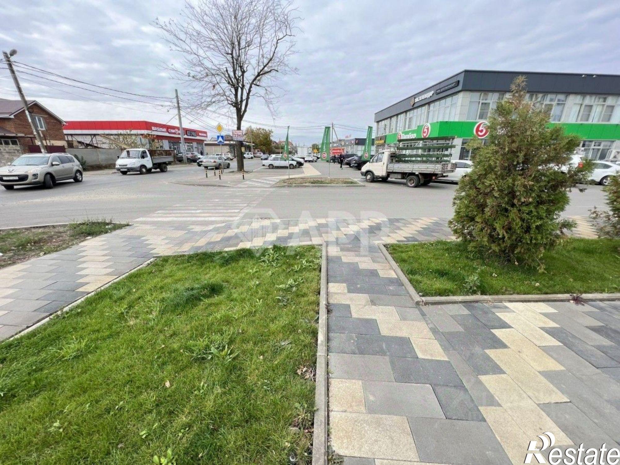 Сдать торговое помещение за 222 000 рублей на улица М.П. Шемякина, 2