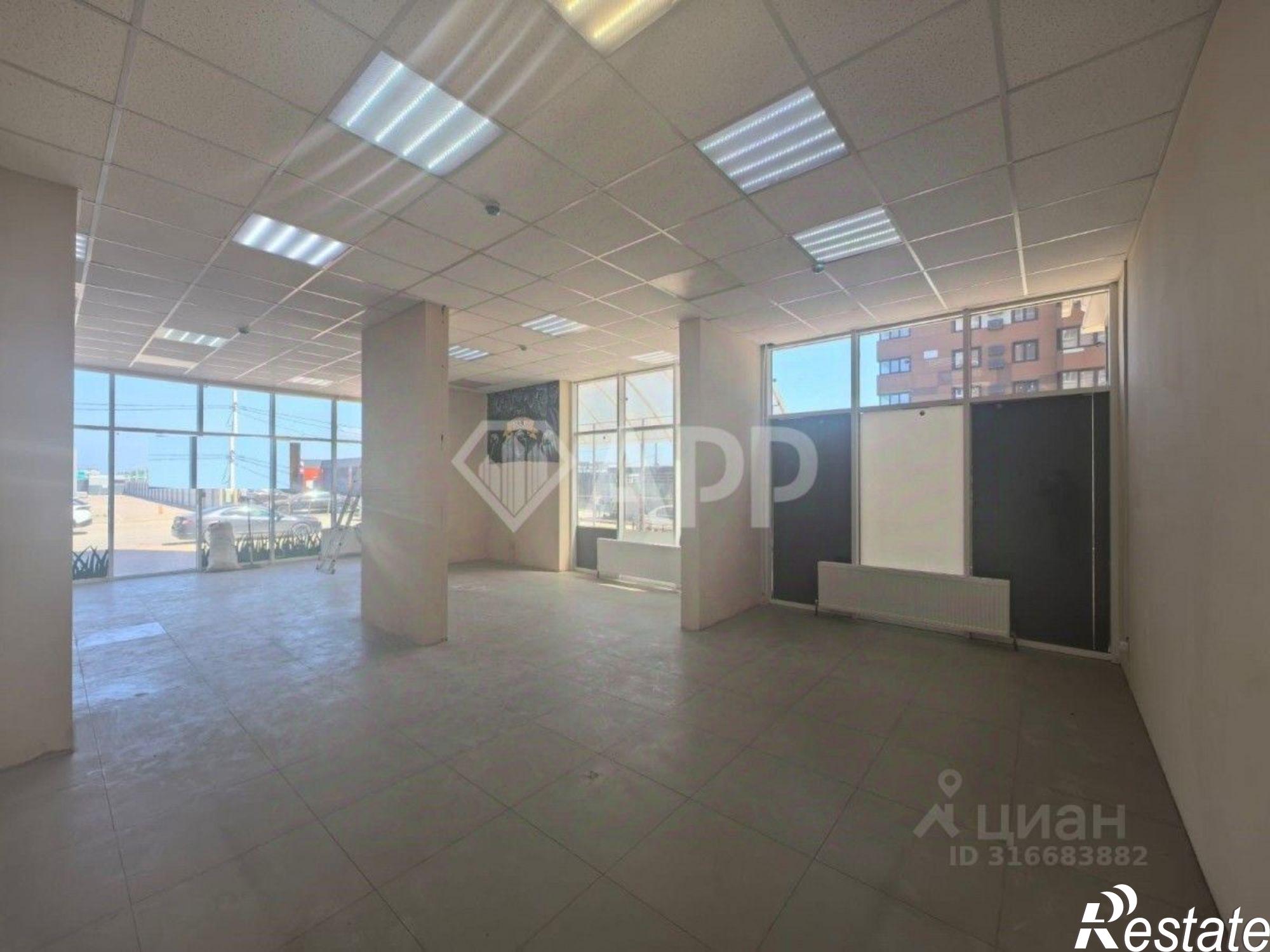 Сдать торговое помещение за 156 400 рублей на улица Адмирала Руднева