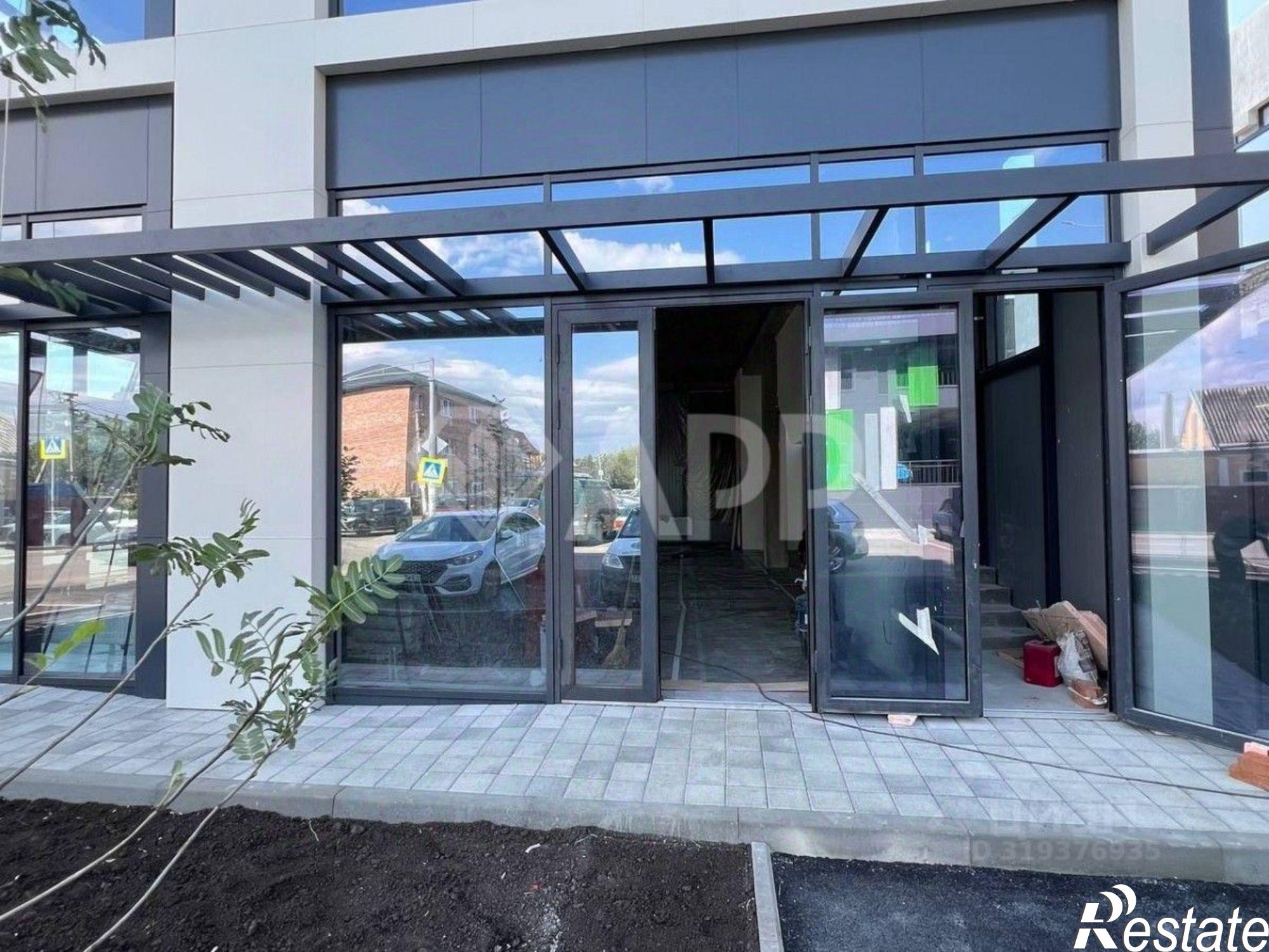 Сдать торговое помещение за 169 500 рублей на Российская улица, 388