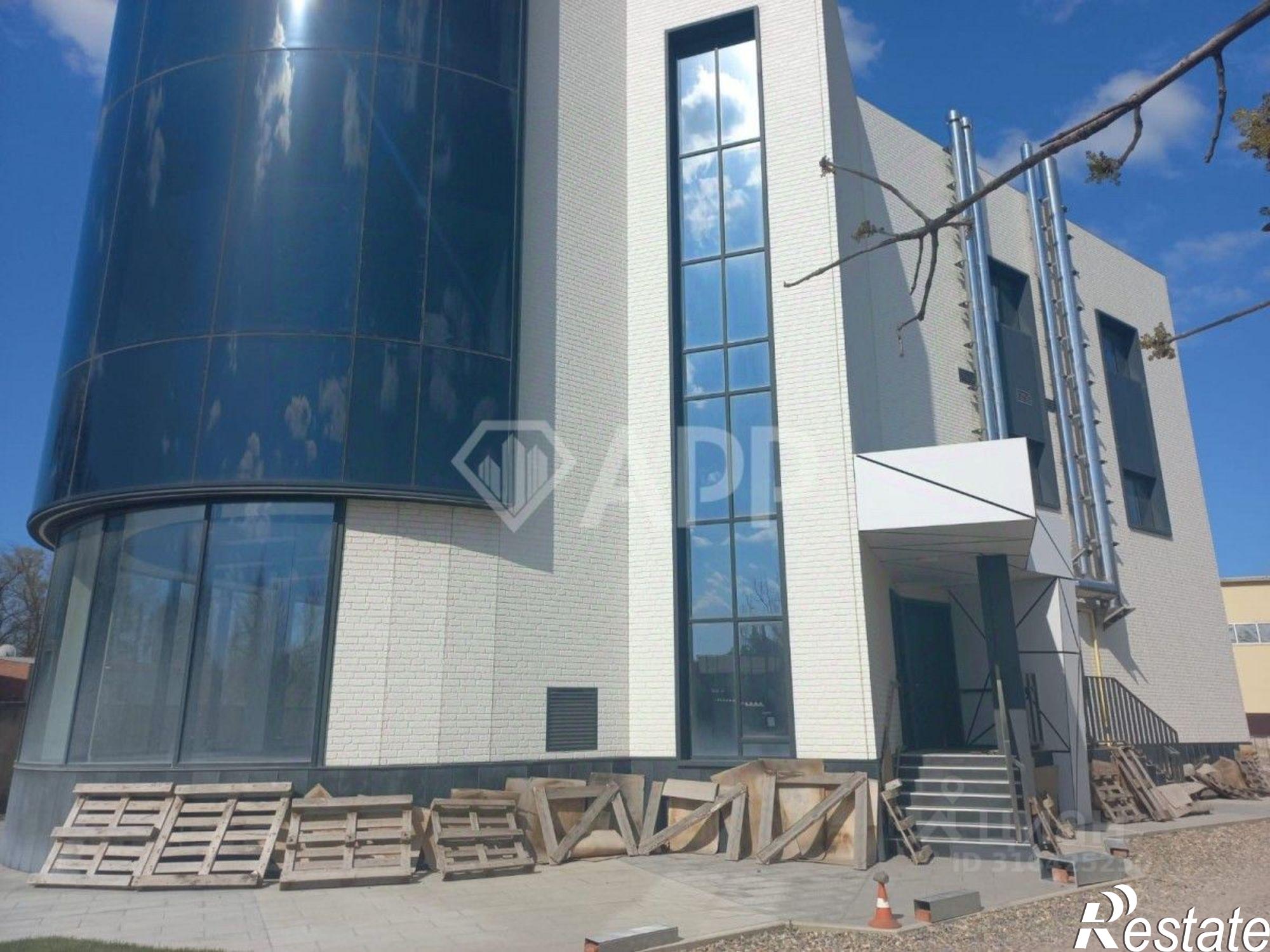 Сдать торговое помещение за 70 005 рублей на Тихорецкая улица, 6