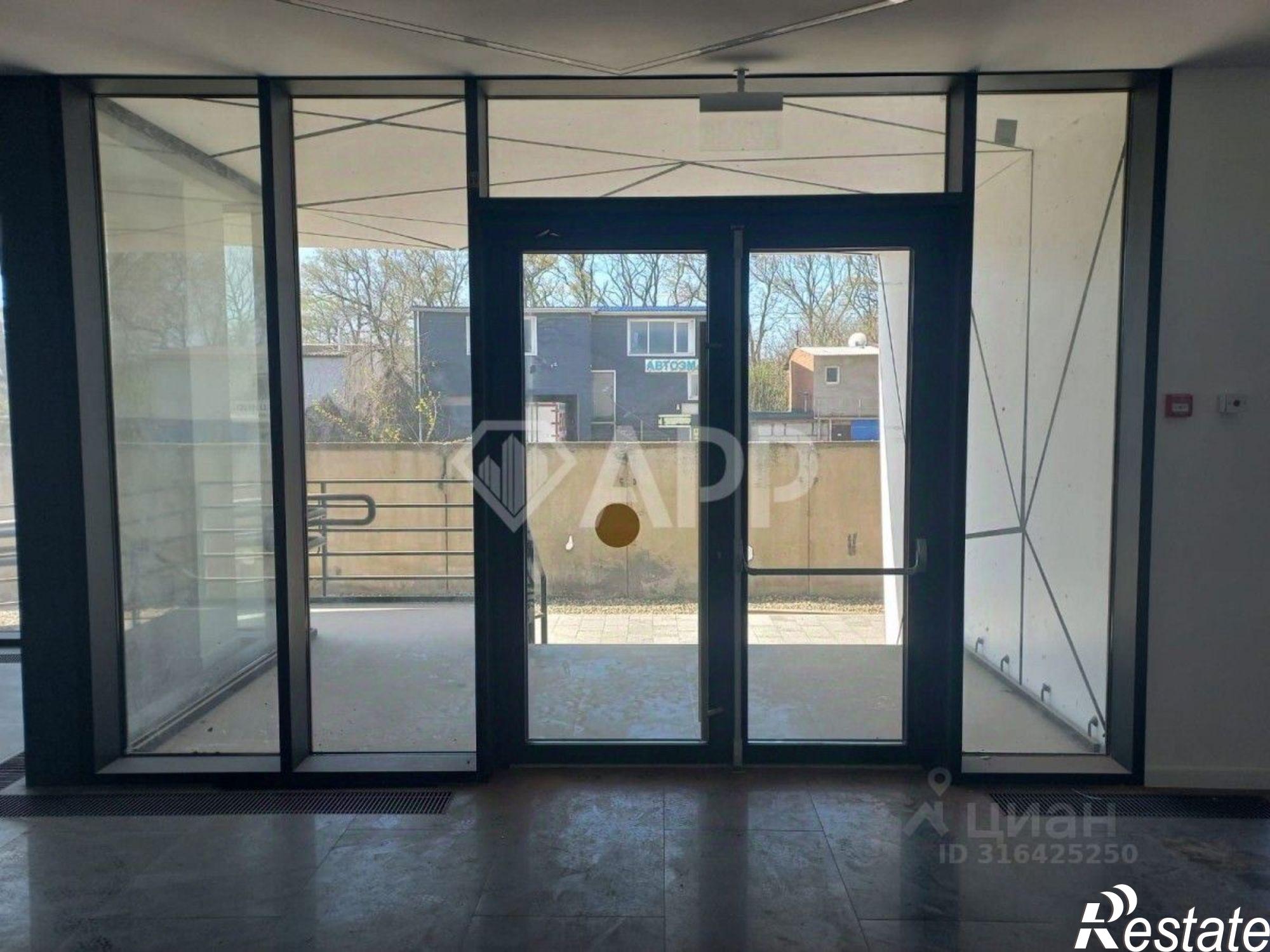 Сдать торговое помещение за 70 005 рублей на Тихорецкая улица, 6