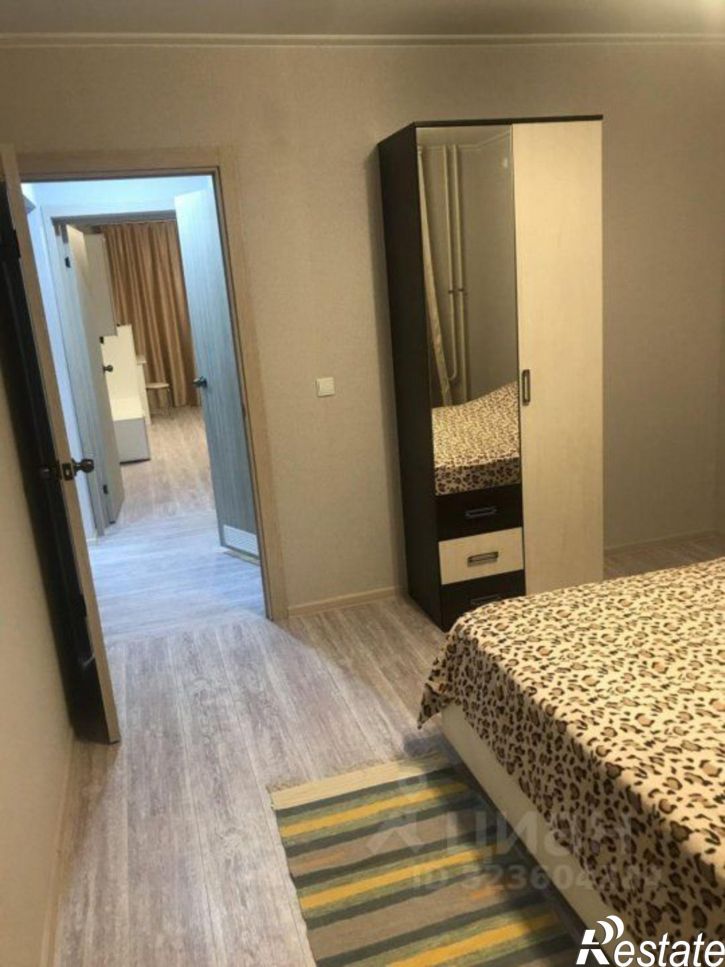 2-комн квартира Краснодар, улица имени 75-летия Победы, 26