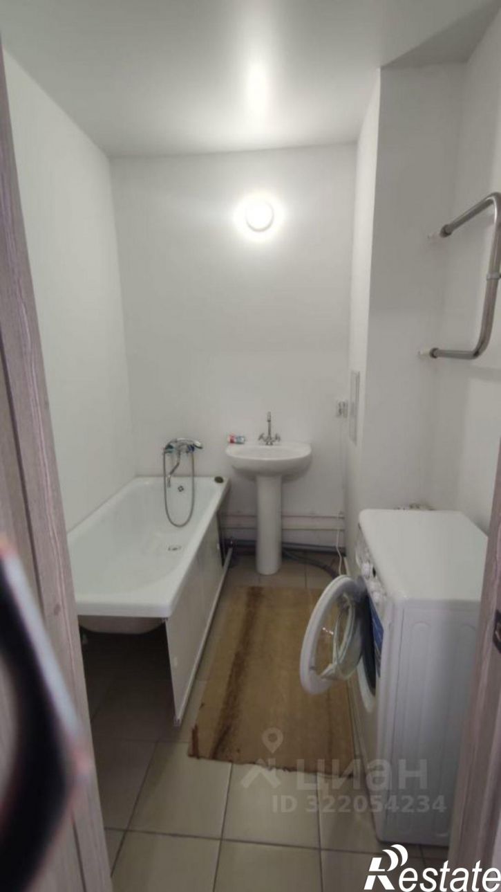 2-комн квартира улица им. генерал-лейтенанта Александра Сапрунова, 9,  д. 9