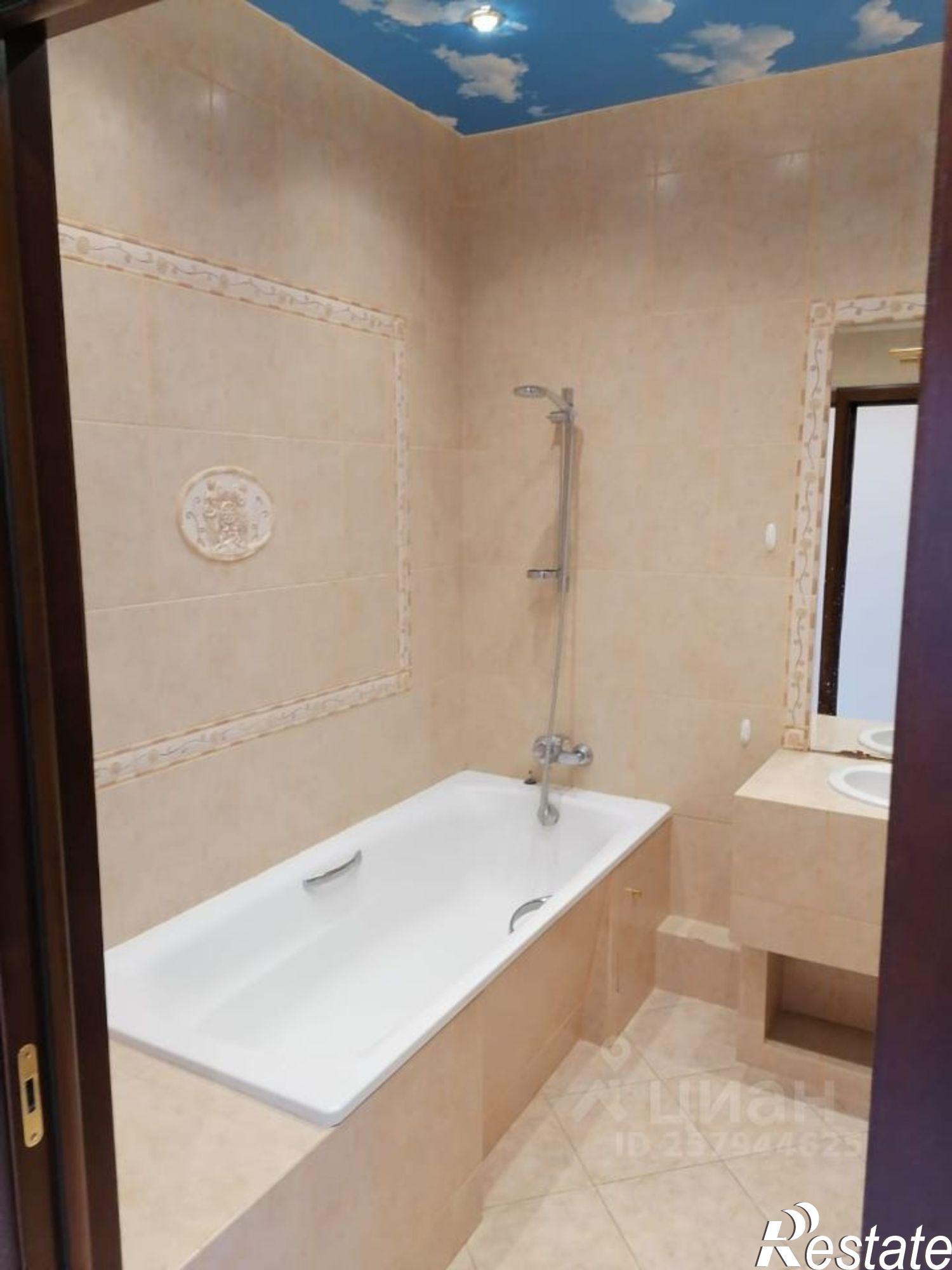 Сдать квартиру за 68 000 рублей на ул Постовая, 23