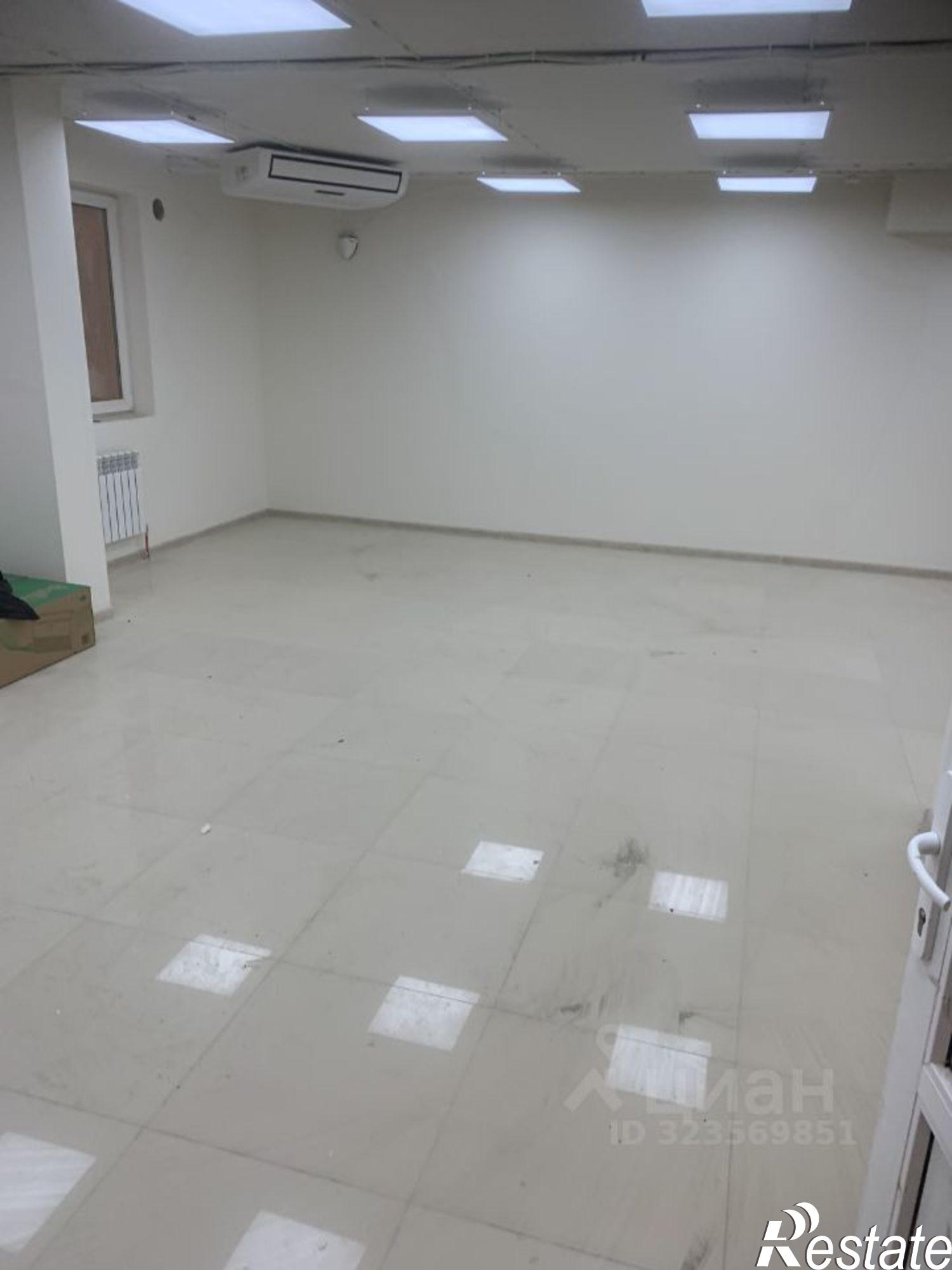 Купить торговое помещение за 14 200 100 рублей на улица им. Героя Яцкова И.В., 9 к1