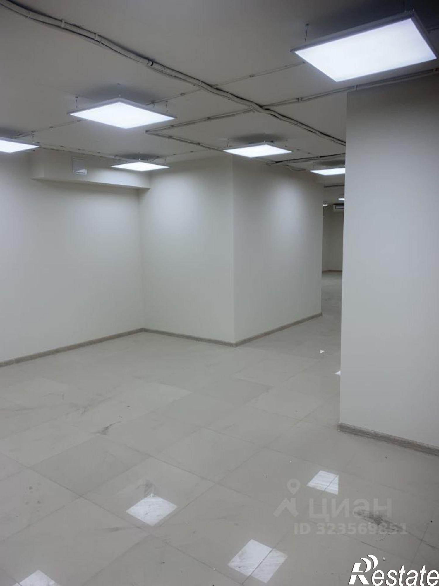 Купить торговое помещение за 14 200 100 рублей на улица им. Героя Яцкова И.В., 9 к1