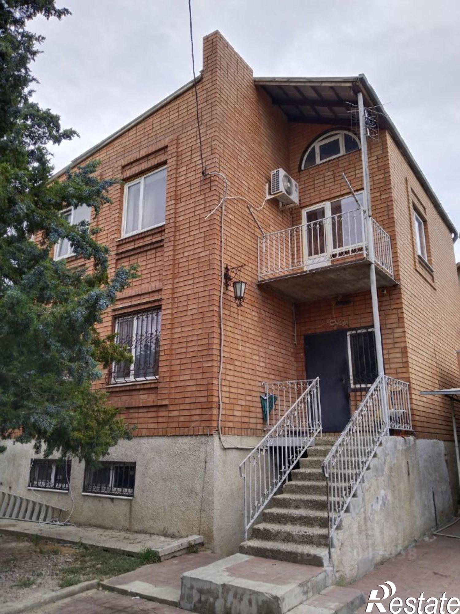 Купить дачу, дом, коттедж за 13 000 000 рублей на ул Бульвар Строителей, 80