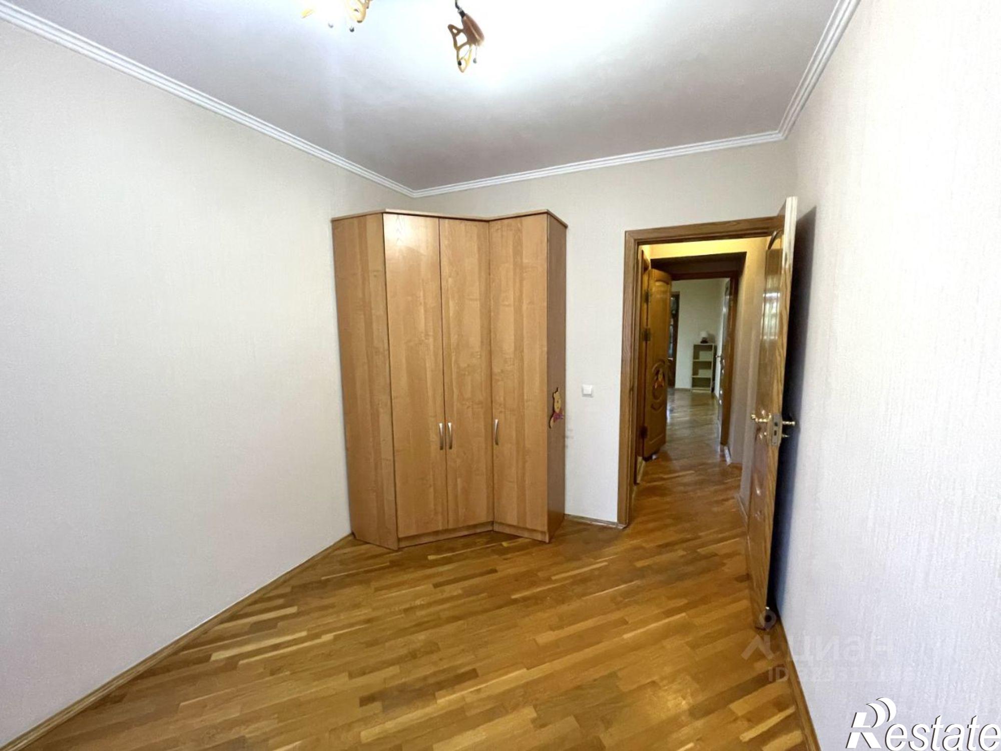 Купить квартиру за 10 300 000 рублей на проспект Чекистов, 42