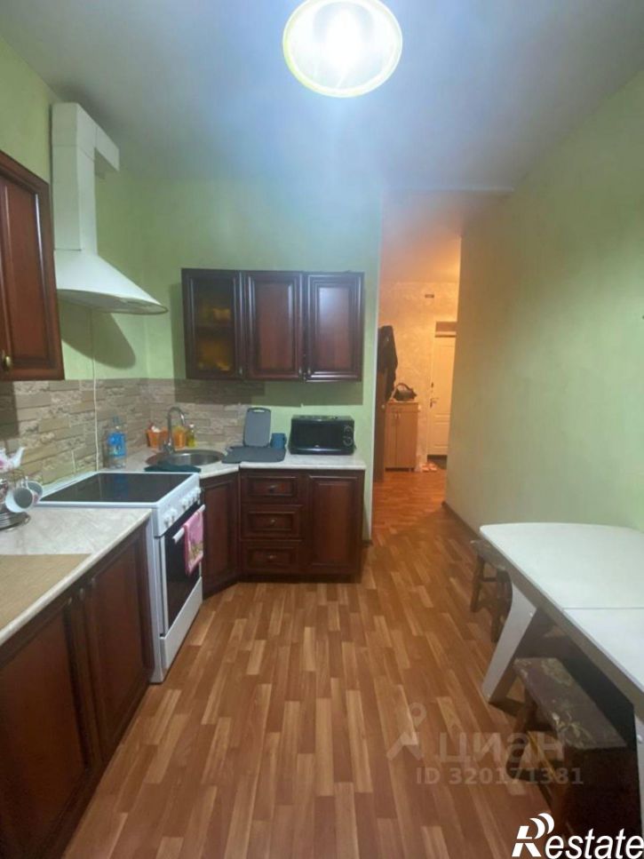 1-комн квартира Тепличная улица, 100,  д. 100