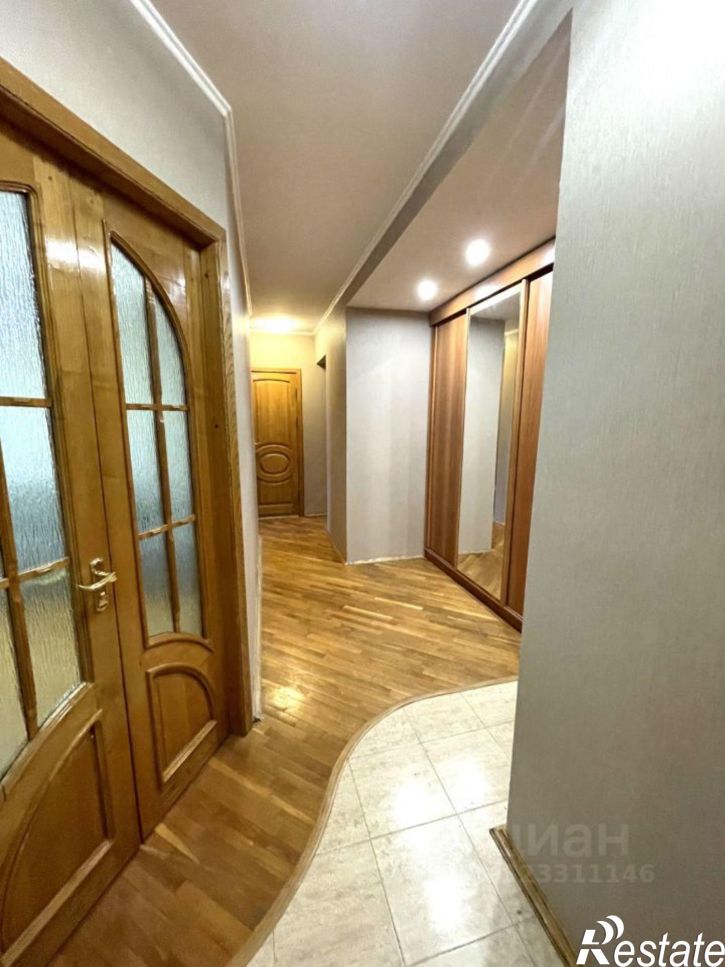 3-комн квартира проспект Чекистов, 42,  д. 42