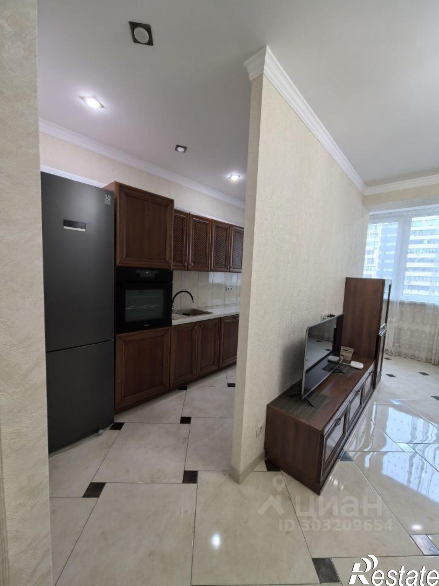 Сдать квартиру за 80 000 рублей на ул им. Буденного, 208