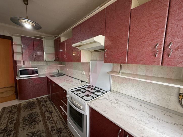 3-комн квартира им. Тургенева ул.