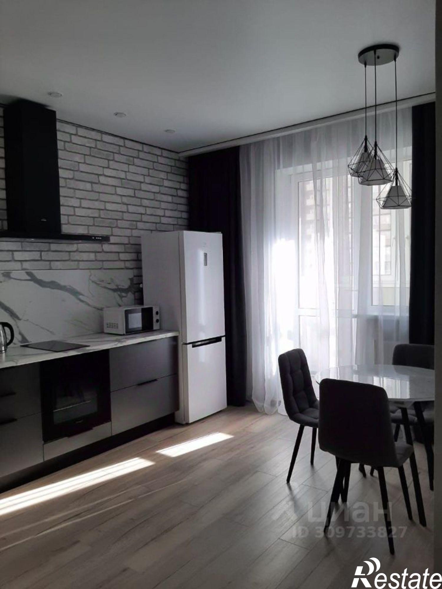 Сдать квартиру за 35 000 рублей на Стахановская улица, 1/5 к3