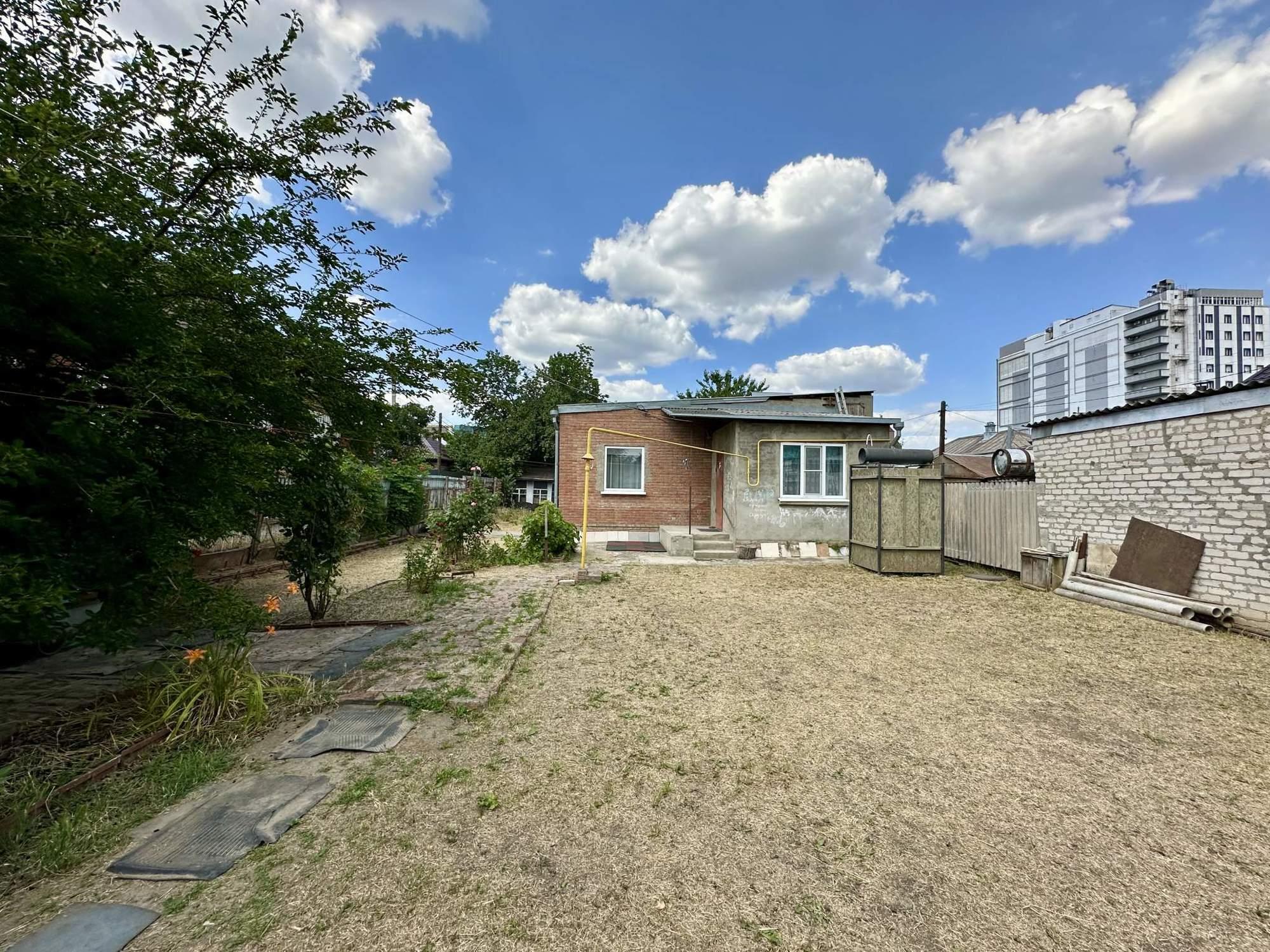 Купить дачу, дом, коттедж за 19 500 000 рублей на им. Володи Головатого улица, д.481