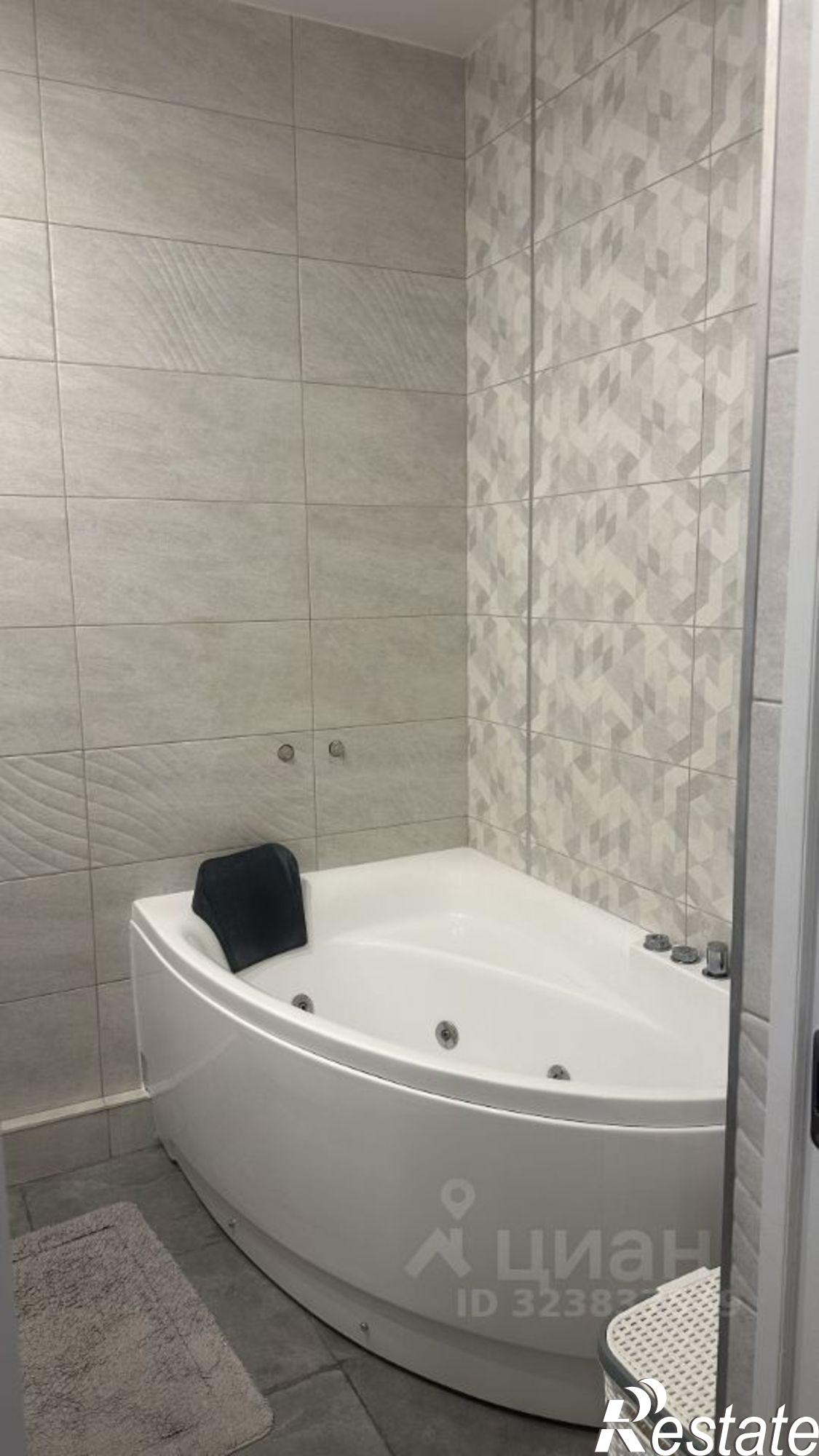 Сдать квартиру за 100 000 рублей на шоссе Нефтяников, 22 к2