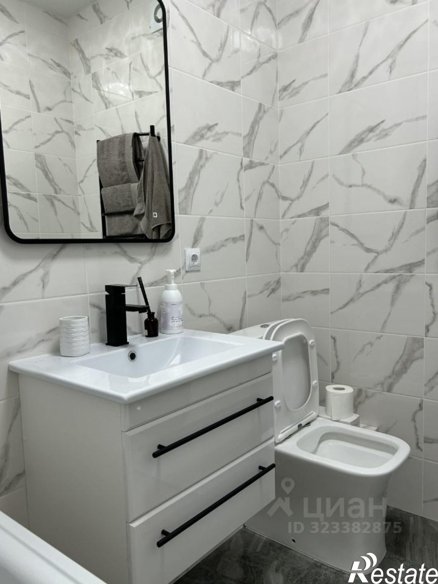 Сдать квартиру за 33 000 рублей на улица им. Героя Яцкова И.В., 19