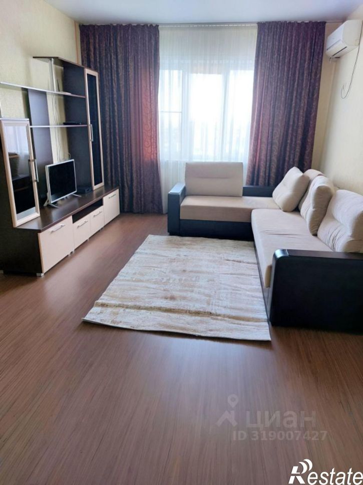 2-комн квартира ул им. Гаврилова П.М., 27,  д. 27